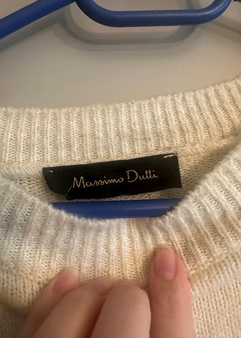 Beyaz kazak kadın - Görsel 2