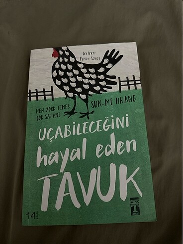 Uçabileceğini hayal eden tavuk