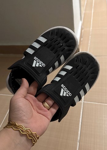 Erkek Çocuk Siyah Adidas Kaydırmaz Terlik - Görsel 4