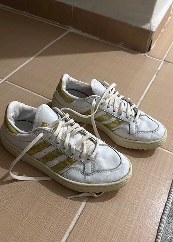 Adidas 38