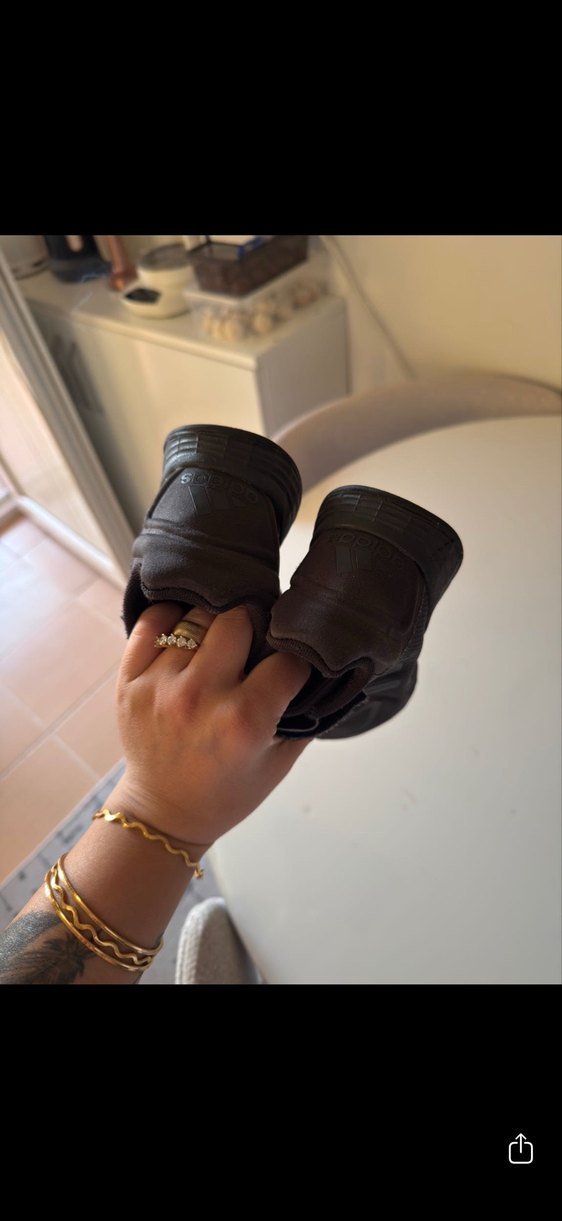 Erkek Çocuk Siyah Cırtlı Spor Ayakkabı - Görsel 3