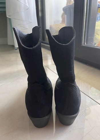 Siyah Süet Kadın Botları Tokalı Topuklu - Görsel 3