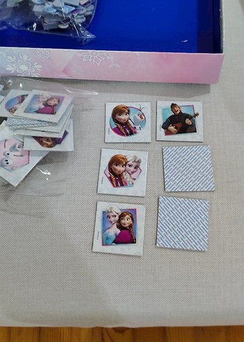 Frozen 2'si 1 Arada Memo ve 35 Parça Puzzle - Görsel 6