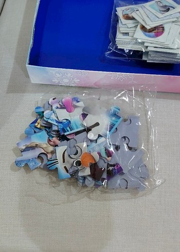Frozen 2'si 1 Arada Memo ve 35 Parça Puzzle - Görsel 4