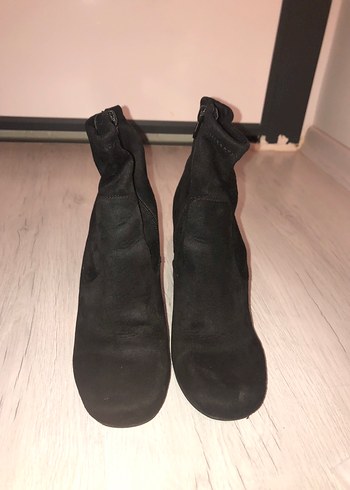 Deichmann Siyah Süet Tokalı Kadın Bot