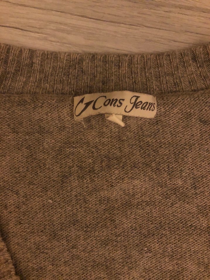 Gri Düğmeli Kadın Hırka - Görsel 3