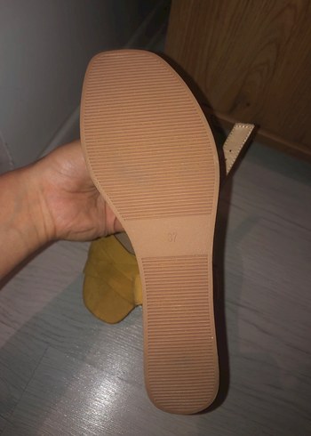 H&M Sarı Süet Dolgu Topuklu Sandalet