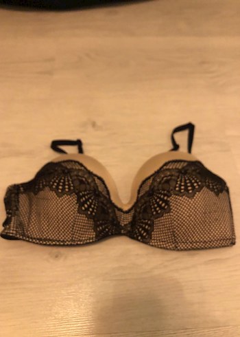 Bej ve Siyah Dantel Detaylı Goth Sütyen - Görsel 4