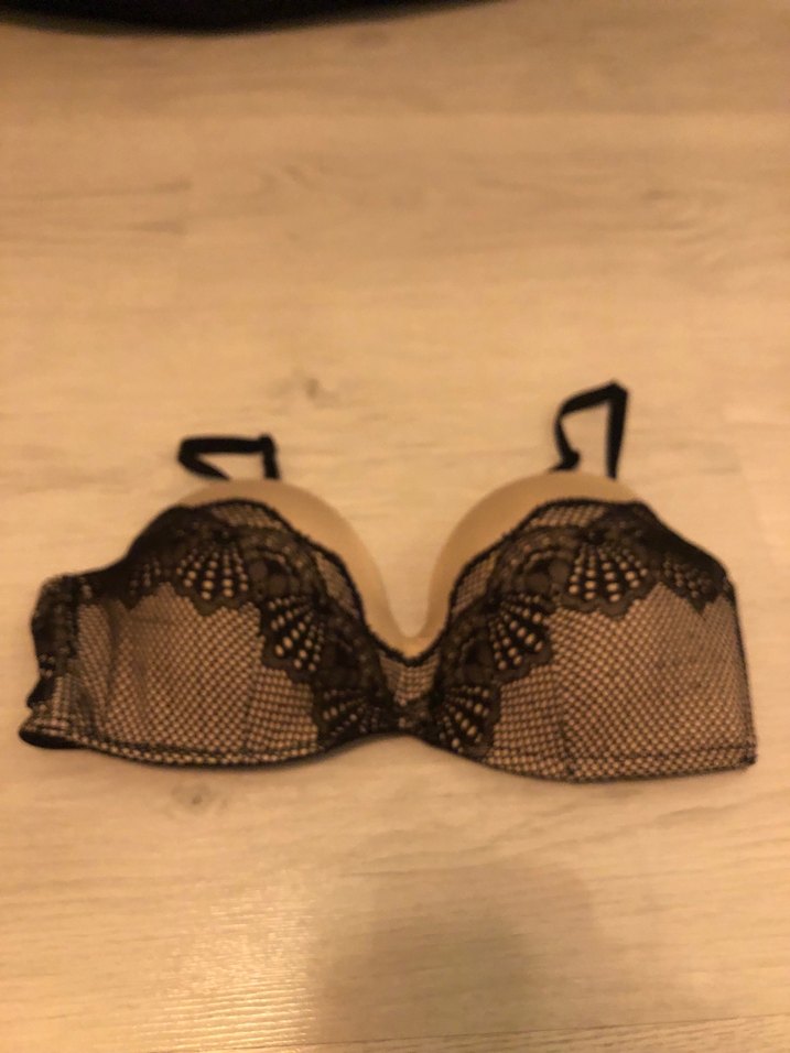 Bej ve Siyah Dantel Detaylı Goth Sütyen - Görsel 4