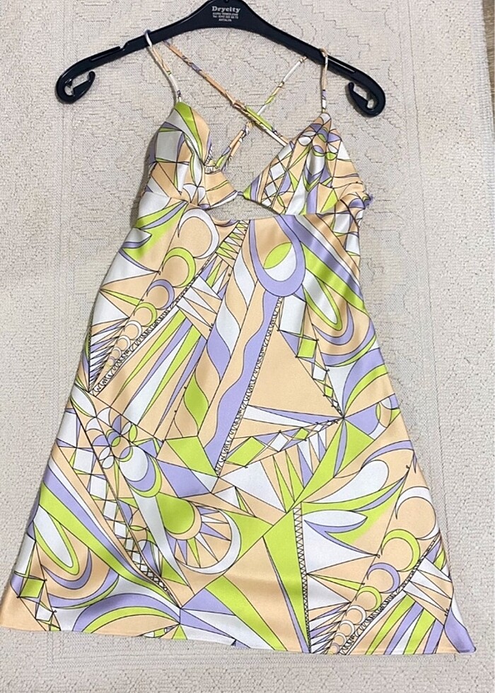 Zara sırt dekolteli kısa elbise - Görsel 2