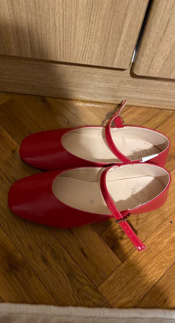 Kız Çocuk Parlak Kırmızı Tokalı Babet - Görsel 2