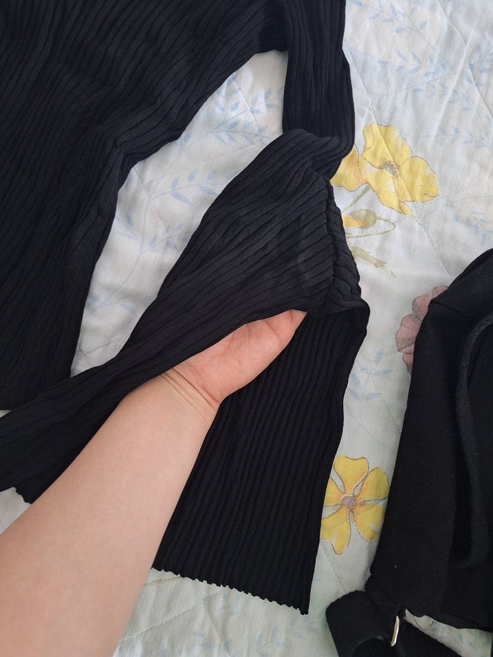 vücuda oturan şık bluz - Görsel 2