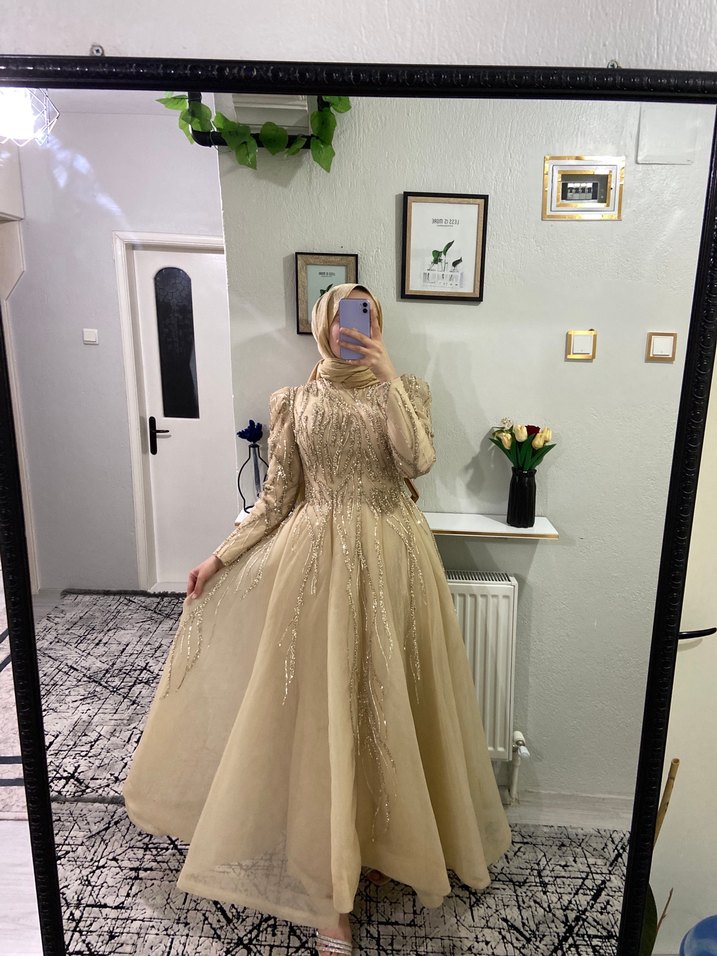 Nakışlı Bej Uzun Abiye Elbise - Görsel 3
