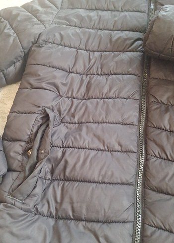 Siyah Kapüşonlu Kadın Kışlık Mont - Görsel 5