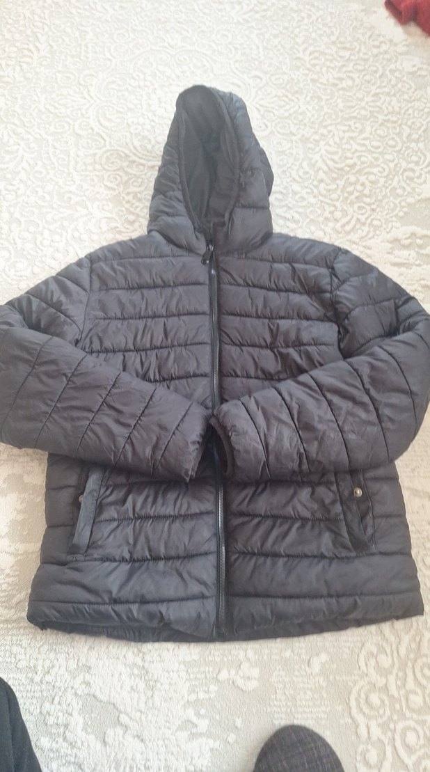 Siyah Kapüşonlu Kadın Kışlık Mont - Görsel 2