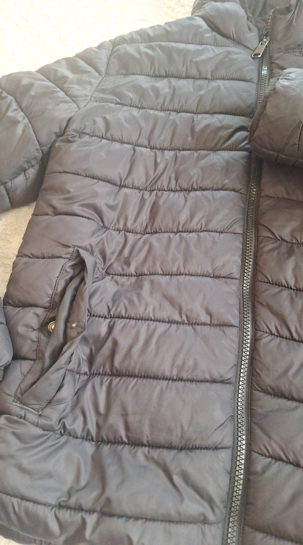 Siyah Kapüşonlu Kadın Kışlık Mont - Görsel 5