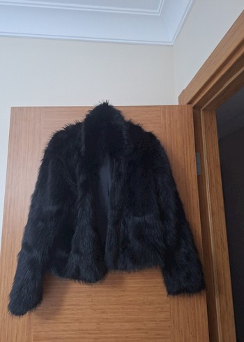 Siyah Kürk Detaylı Kadın mont - Görsel 3