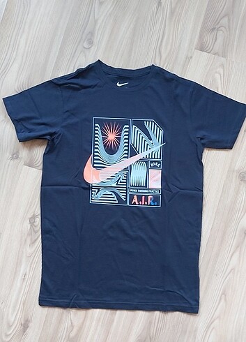 Nike Yoga Dri-Fit A.I.R. Erkek Tişört 