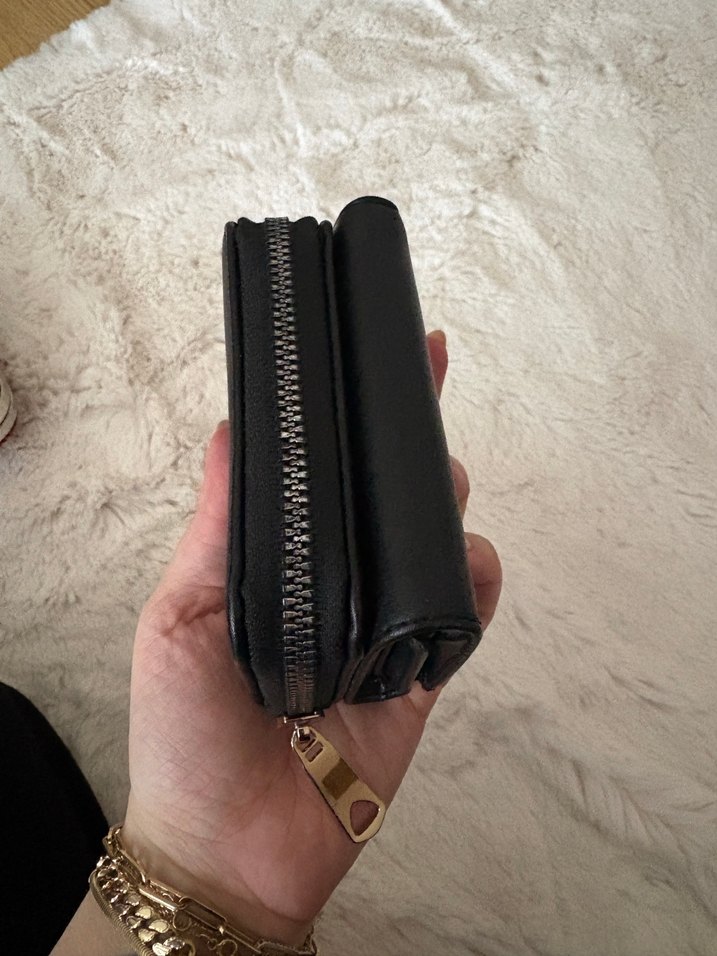 Dikiş Detaylı Siyah Deri Fermuarlı Cüzdan - Görsel 2