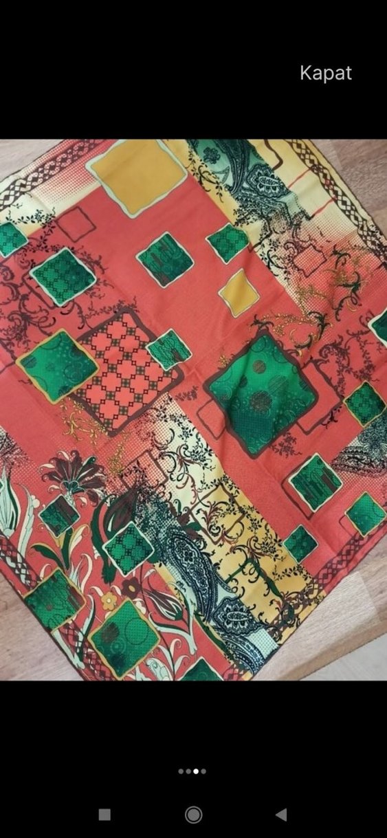 iki eşarp Mavide ufak tefek deforme var uygun fiyata satıyorum - Görsel 3