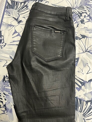 Zara mumlu pantolon