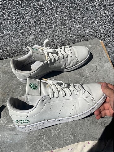 44 Beden beyaz Renk Adidas ayakkabı
