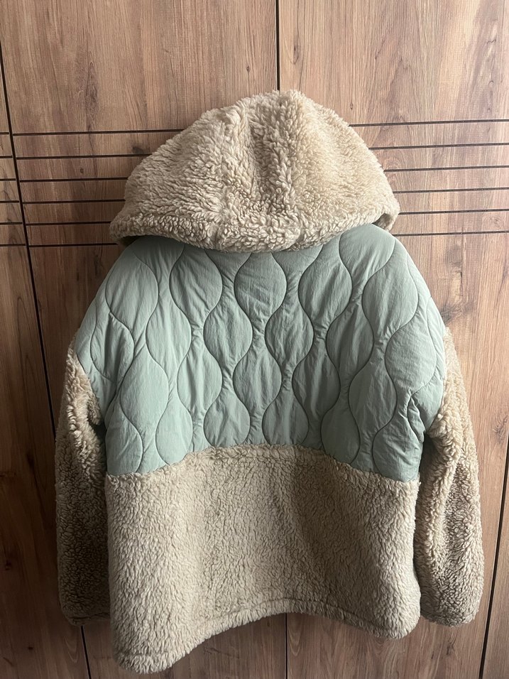 (LC WAİKİKİ)Bej Kapüşonlu Kadın Kışlık Peluş Ceket - Görsel 4