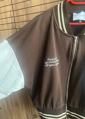 (EYYO ATELİER)Kahverengi Baskılı Fermuarlı Kadın Ceket - Görsel 4