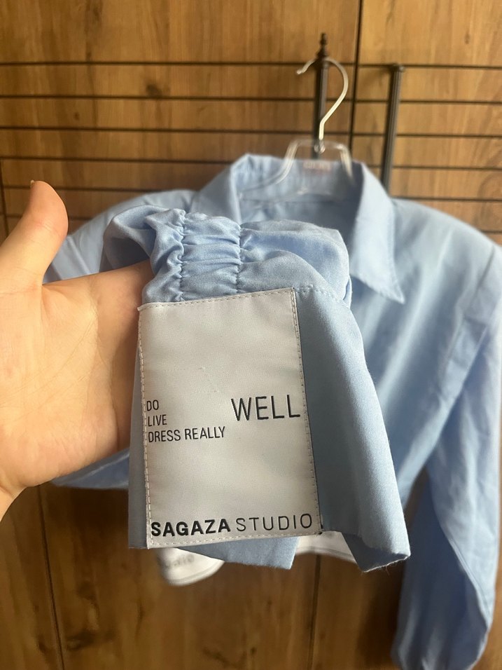 (TRENDYOL X SAGAZA)Mavi Düğmeli Mini Gömlek - Görsel 4