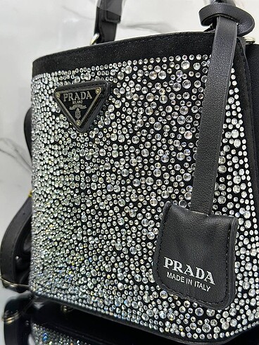 Prada İTHAL TAŞLI ÇANTA