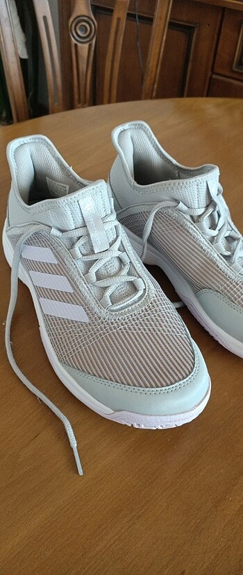 40 Beden Adidas Tenis Ayakkabısı