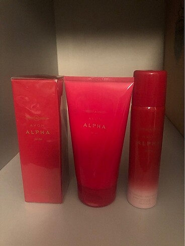 Avon kadın parfüm Alpha çanta boyu+büyük boy deosuyla kremiyle