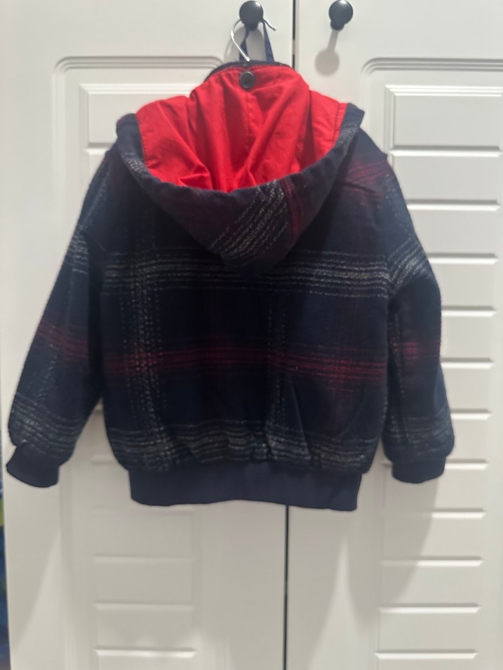 Erkek Çocuk Kırmızı Kapüşonlu Düğmeli Ceket - Görsel 5