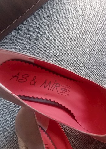 37 Beden Beyaz Dolgu Topuklu Kadın Stiletto