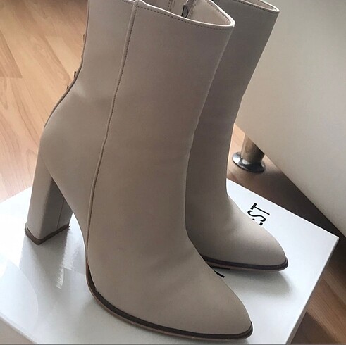 37 Beden ten rengi Renk NineWest orjinal bot