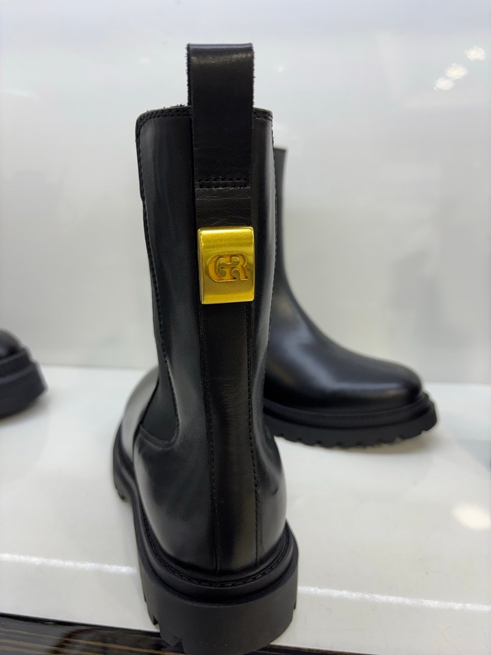 Siyah Deri Tokalı Kadın Botu, Kalın Topuk - Görsel 4