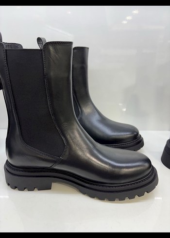 Kadın Siyah Deri Tokalı Blok Topuklu Bot - Görsel 6