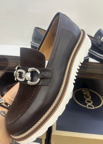 KadınKahverengi Deri Tokalı Klasik Ayakkabı - Görsel 5