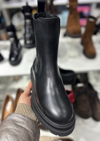 Siyah Deri Kadın Bot, Tokalı, Blok Topuklu - Görsel 2