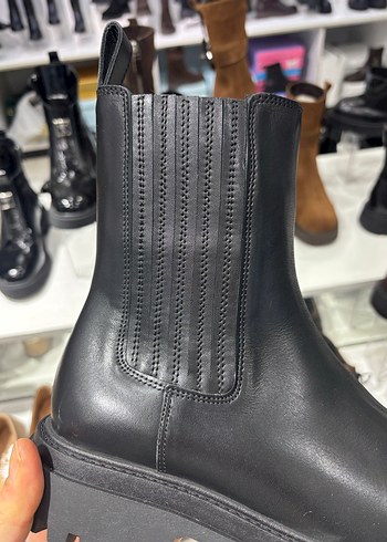 Siyah Deri Topuklu Kadın Bot - Görsel 8