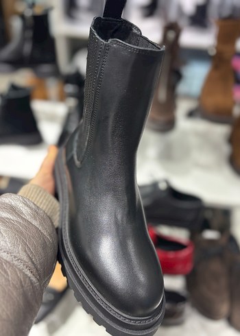 Siyah Deri Topuklu Kadın Bot - Görsel 9