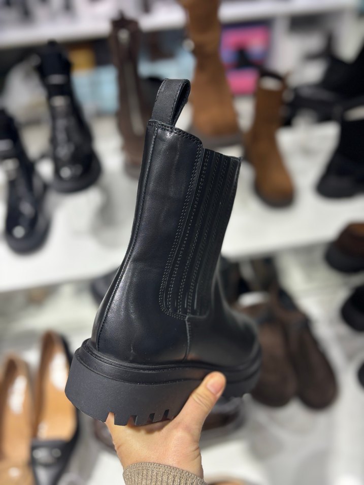 Siyah Deri Topuklu Kadın Bot - Görsel 5