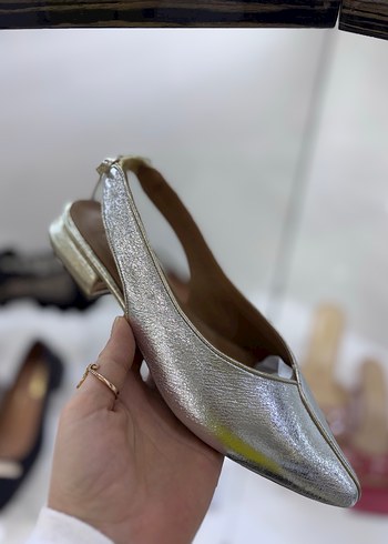 zara 37