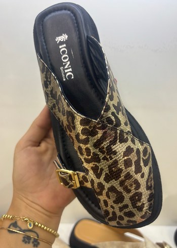 Tokalı Yılan Desenli Kadın Terlik - Görsel 4