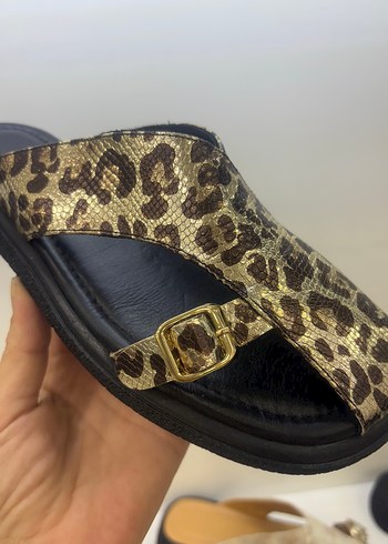 Tokalı Yılan Desenli Kadın Terlik - Görsel 6