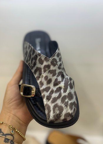 Kahverengi Yılan Desenli Kadın Terlik - Görsel 9