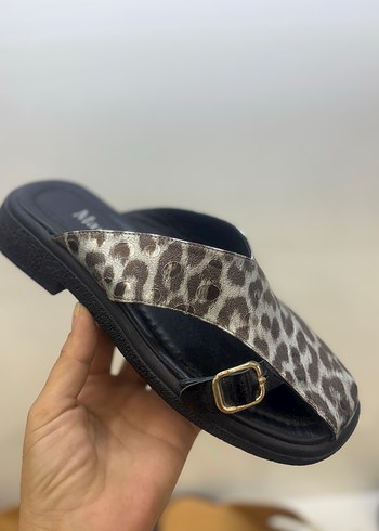 Kahverengi Yılan Desenli Kadın Terlik - Görsel 8