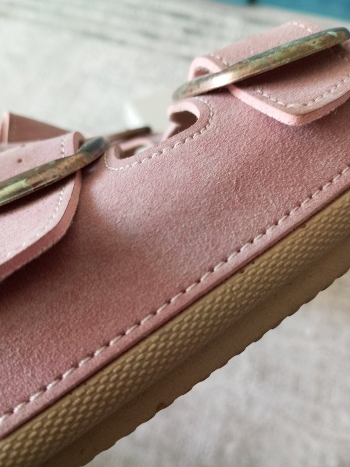 Pembe Süet Tokalı Kadın Terlik - Görsel 4