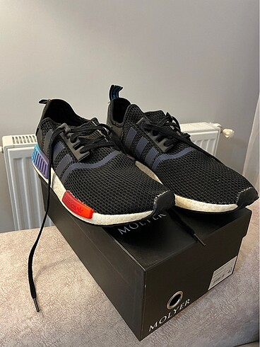 Adidas nmd runner 47,5 bosst koşu yırtığı söküğü vs yoktur teniz