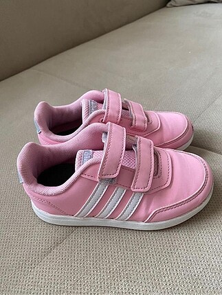 Adidas 27 numara ayakkabı
